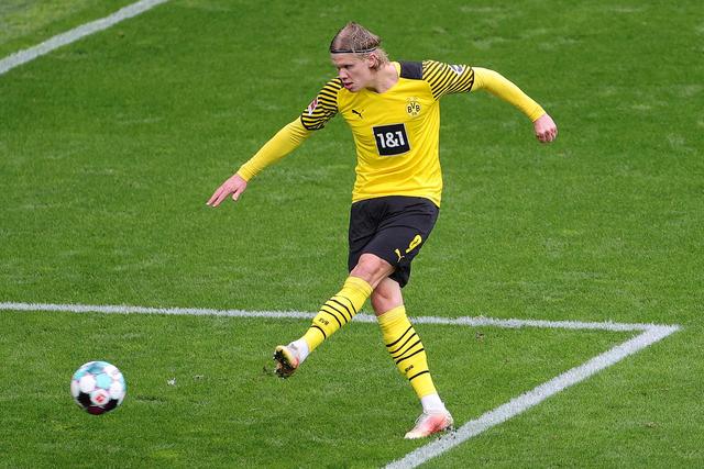 态显得尤为 态显得尤为