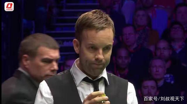 他连续抓下 他连续抓下