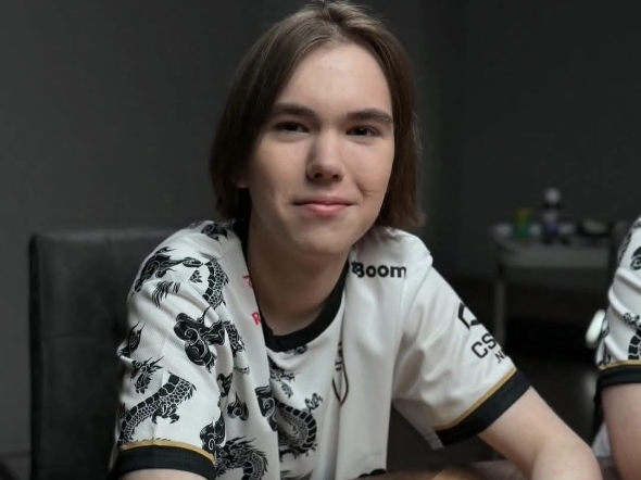 在他身边送 在他身边送